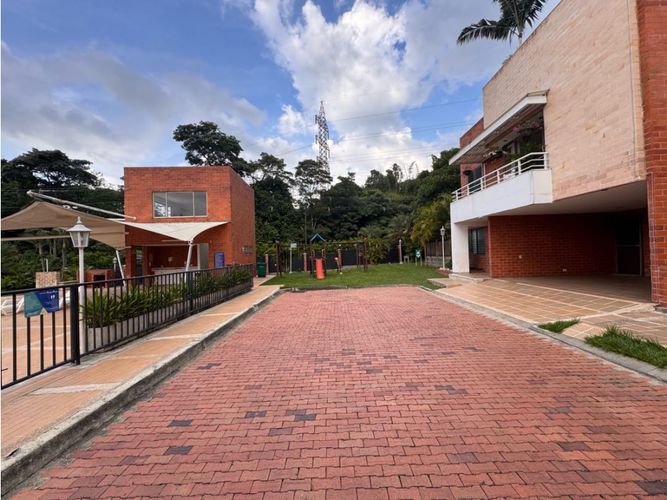 Casa de 3 alcobas en venta en Pance Alto, Cali, 307 m² · foto 2 de 24