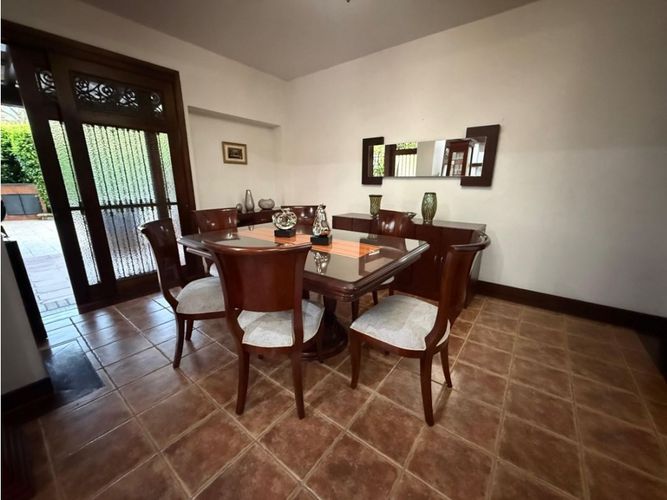 Casa de 4 alcobas en venta en Ciudad Jardin, Cali, 400 m² · foto 3 de 16