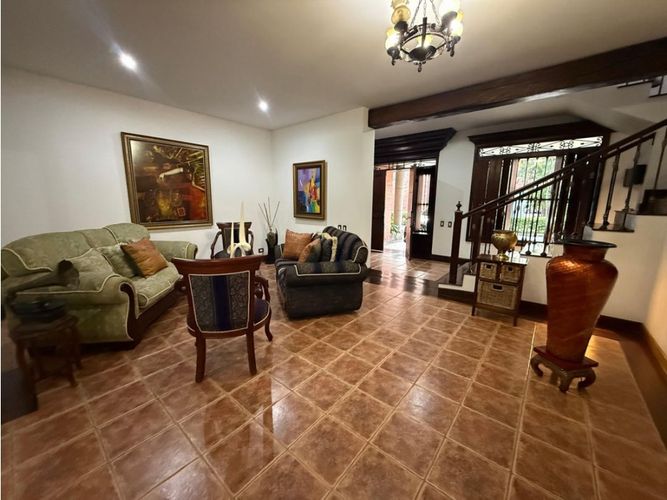 Casa de 4 alcobas en venta en Ciudad Jardin, Cali, 400 m² · foto 4 de 16