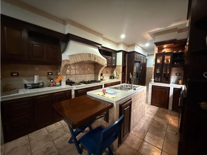 Casa de 4 alcobas en venta en Ciudad Jardin, Cali, 400 m² · foto 6 de 16