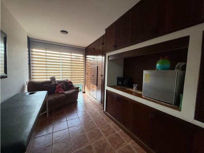 Casa de 4 alcobas en venta en Ciudad Jardin, Cali, 400 m² · foto 9 de 16