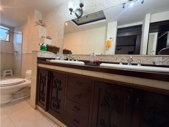 Casa de 4 alcobas en venta en Ciudad Jardin, Cali, 400 m² · foto 12 de 16
