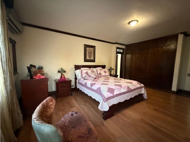 Casa de 4 alcobas en venta en Ciudad Jardin, Cali, 400 m² · foto 14 de 16