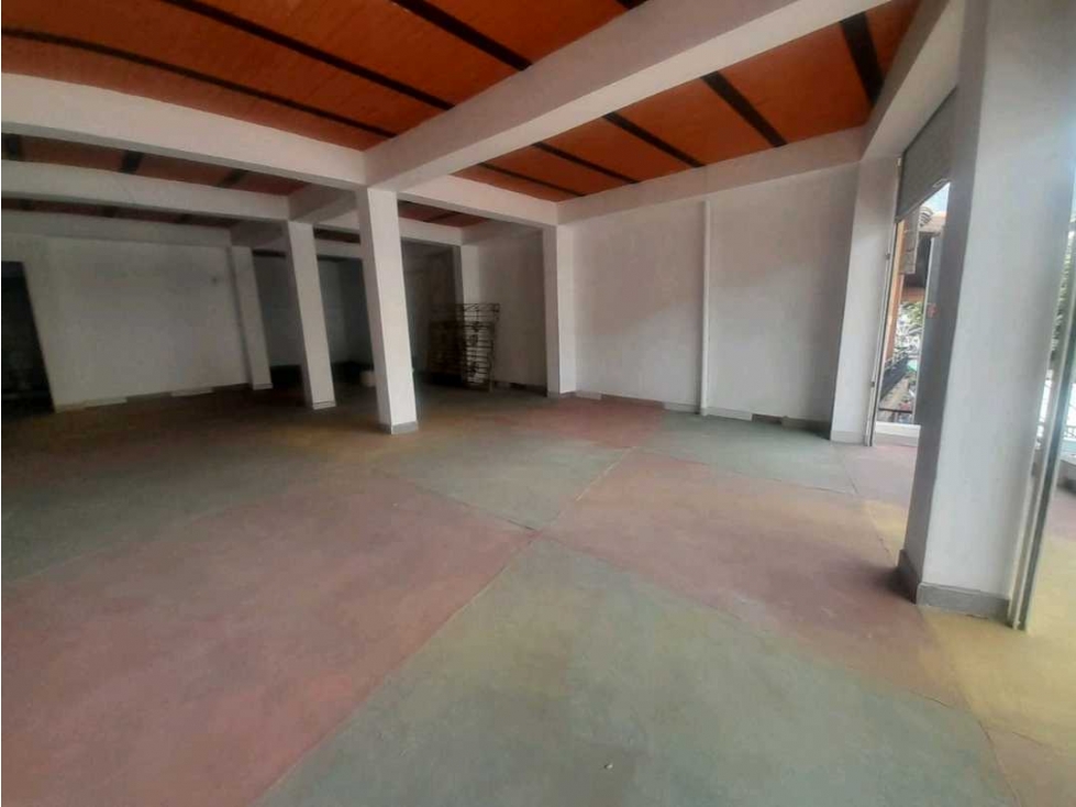 Local en Arriendo en Manchester, Bello