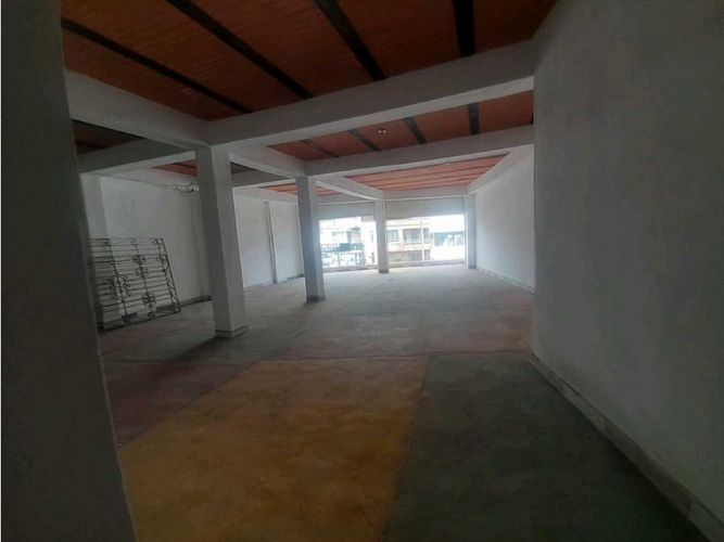 Local en arriendo en Manchester, Bello, 145 m² · foto 3 de 8