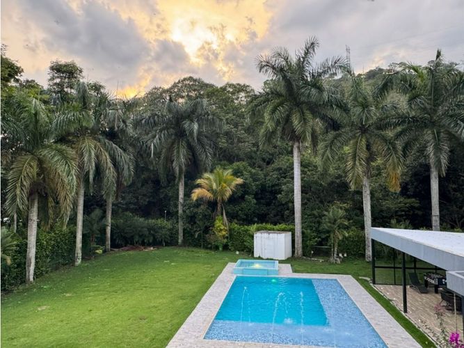 Casa de 6 alcobas en venta en Verde Horizonte, Cali, 662 m² · foto 3 de 24