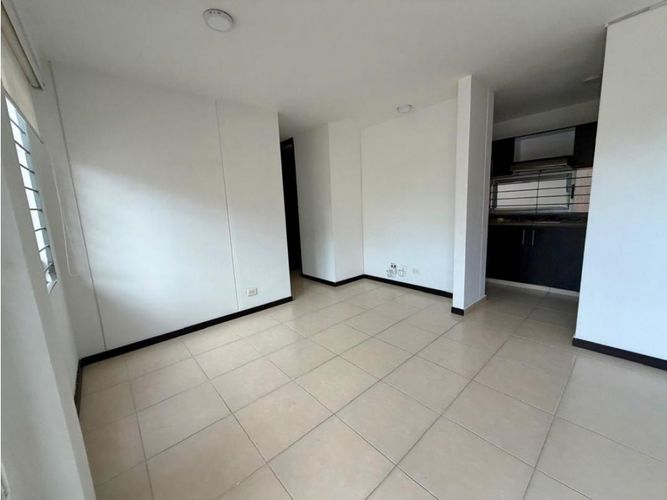Apartamento en venta en El Bosque, Cali · foto 3 de 21