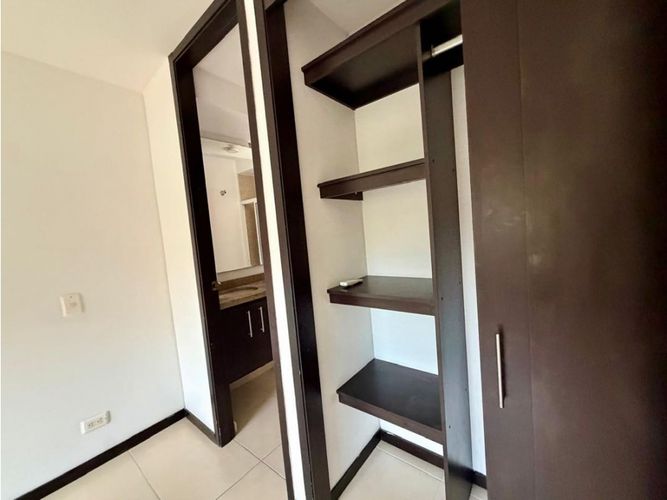 Apartamento en venta en El Bosque, Cali · foto 6 de 21