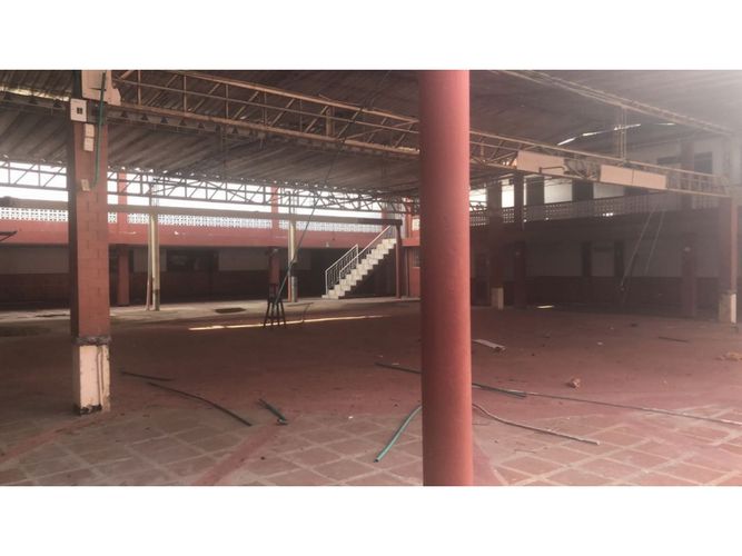 Bodega en arriendo en Santa Elena, Cali, 1600 m² · foto 15 de 24