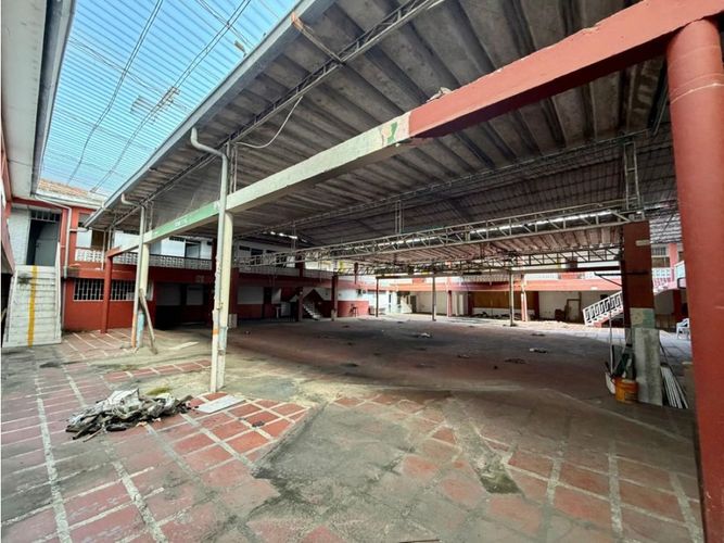 Bodega en arriendo en Santa Elena, Cali, 1600 m² · foto 22 de 24