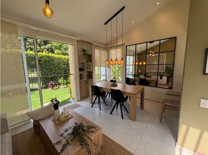 Casa de 3 alcobas en venta en El Castillo, Jamundí, 124 m² · foto 2 de 17