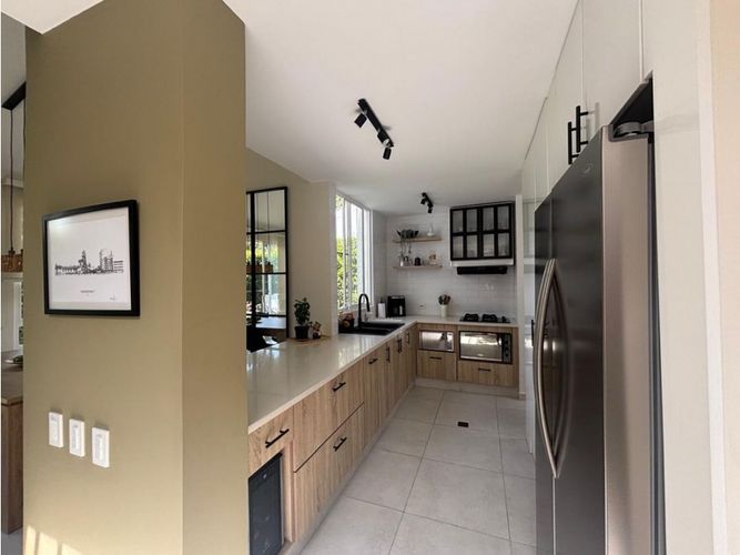 Casa de 3 alcobas en venta en El Castillo, Jamundí, 124 m² · foto 4 de 17
