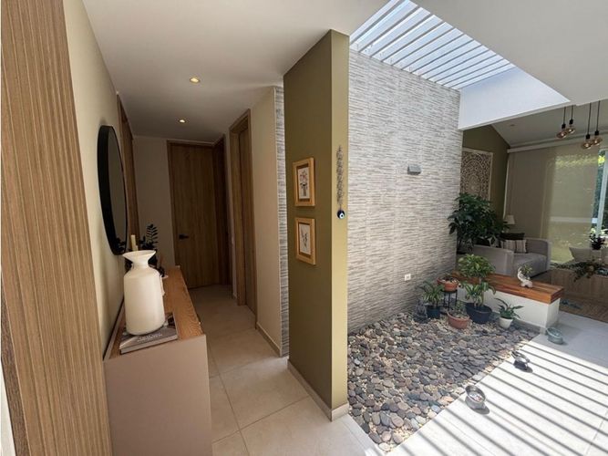 Casa de 3 alcobas en venta en El Castillo, Jamundí, 124 m² · foto 5 de 17