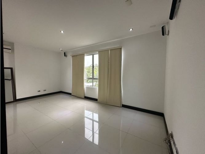 Apartamento de 4 alcobas en venta en Pance, Cali, 222 m² · foto 4 de 18