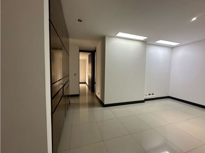 Apartamento de 4 alcobas en venta en Pance, Cali, 222 m² · foto 5 de 18