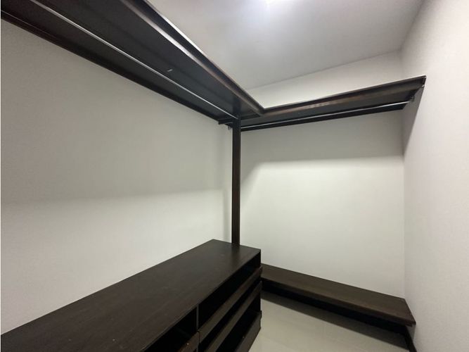Apartamento de 4 alcobas en venta en Pance, Cali, 222 m² · foto 8 de 18