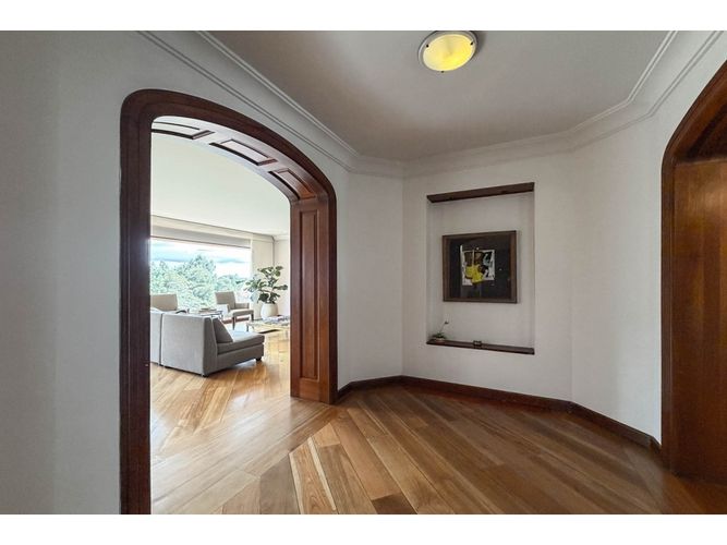 Apartamento de 3 alcobas en venta en Santa Barbara Alta, Bogotá, 305 m² · foto 4 de 21