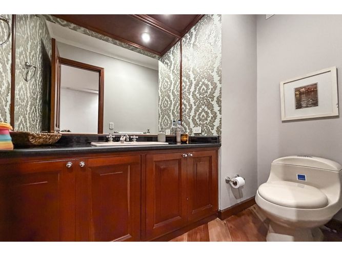 Apartamento de 3 alcobas en venta en Santa Barbara Alta, Bogotá, 305 m² · foto 9 de 21