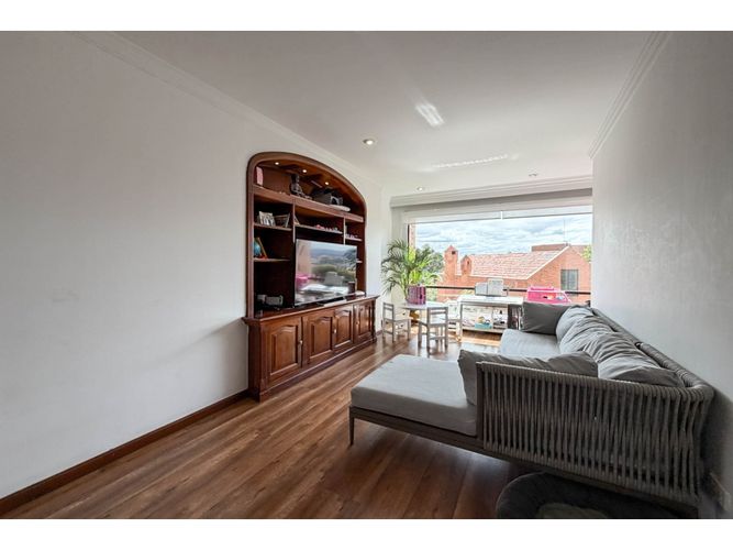 Apartamento de 3 alcobas en venta en Santa Barbara Alta, Bogotá, 305 m² · foto 12 de 21