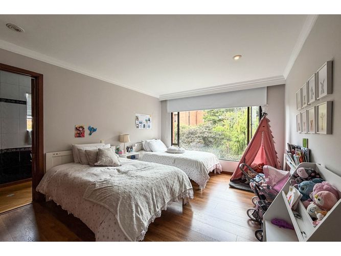 Apartamento de 3 alcobas en venta en Santa Barbara Alta, Bogotá, 305 m² · foto 16 de 21