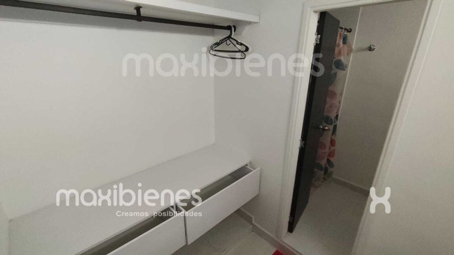 Apartamento de 4 alcobas en venta en El Salvador, Apartado, 140 m² · foto 5 de 20