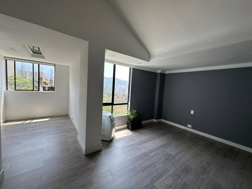Apartamento en arriendo en San Lucas, Medellín · foto 2 de 24