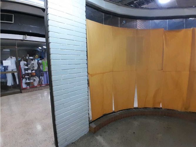 Local en arriendo en Villa Nueva, Medellín, 15 m² · foto 3 de 5