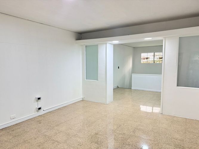 Local en arriendo en El Poblado, Medellín, 85 m² · foto 2 de 11