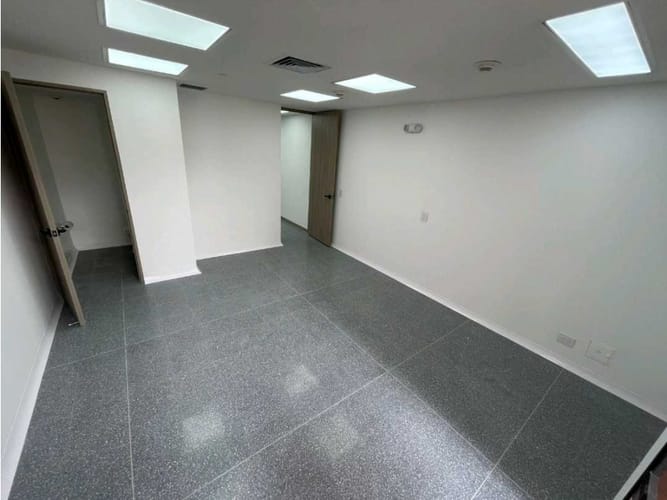 Consultorio en arriendo en San Diego, Medellín, 34 m² · foto 3 de 18