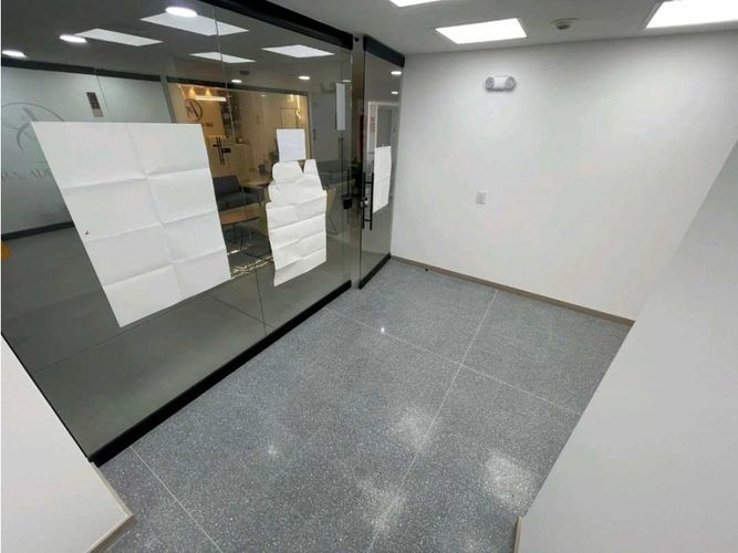 Consultorio en arriendo en San Diego, Medellín, 34 m² · foto 9 de 18