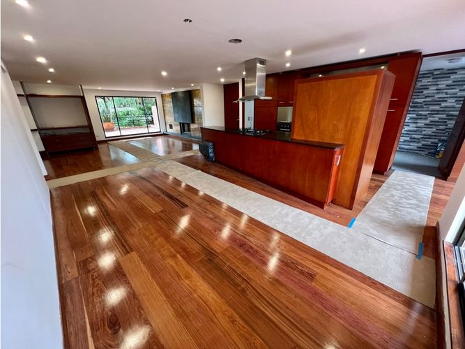 Apartamento de 3 alcobas en venta en Niza, Bogotá, 210 m² · foto 10 de 24