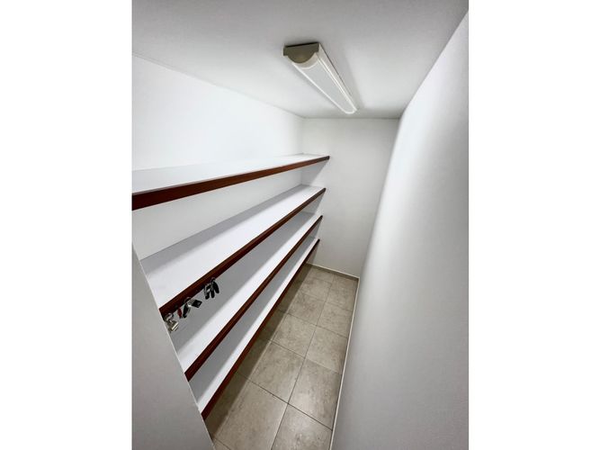 Apartamento de 3 alcobas en venta en Niza, Bogotá, 210 m² · foto 12 de 24