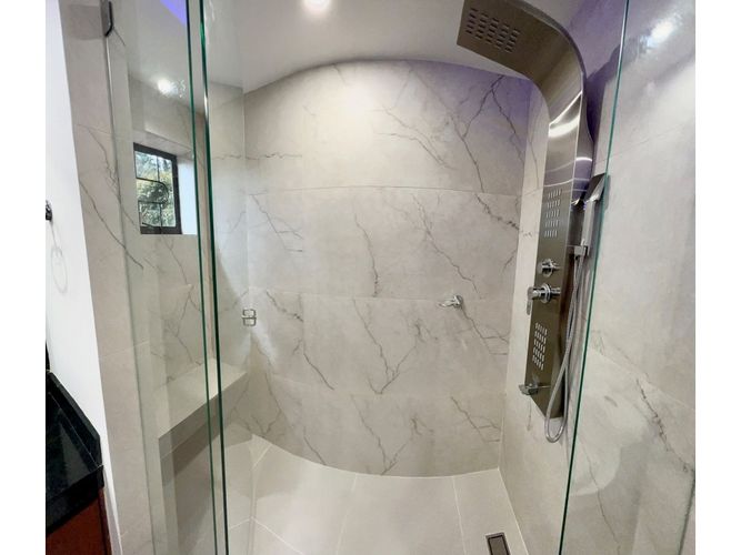 Apartamento de 3 alcobas en venta en Niza, Bogotá, 210 m² · foto 13 de 24