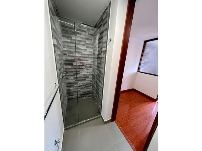Apartamento de 3 alcobas en venta en Niza, Bogotá, 210 m² · foto 18 de 24