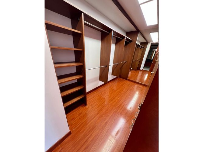 Apartamento de 3 alcobas en venta en Niza, Bogotá, 210 m² · foto 22 de 24