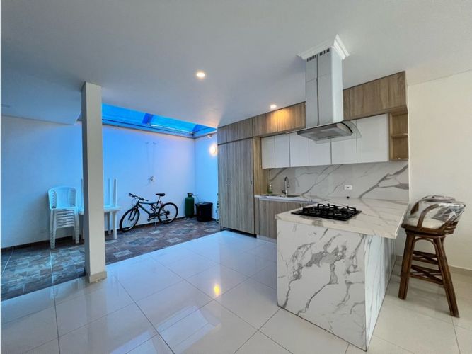 Casa de 3 alcobas en venta en Los Zipas, Girardot, 114 m² · foto 3 de 24