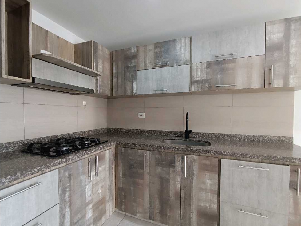 Apartamento en venta en Chipre, Manizales · foto 2 de 24