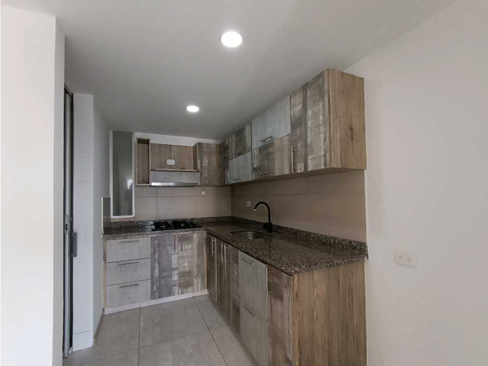 Apartamento en venta en Chipre, Manizales · foto 4 de 24