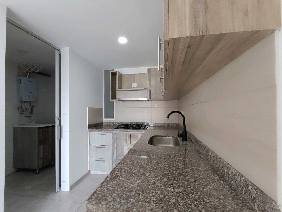 Apartamento en venta en Chipre, Manizales · foto 5 de 24