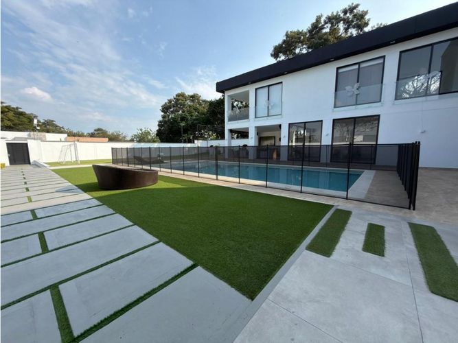 Casa de 5 alcobas en venta en La Morada, Jamundí, 800 m² · foto 2 de 17
