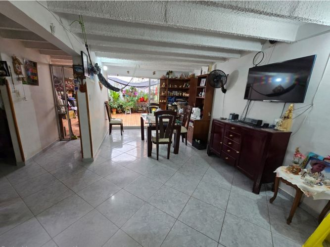 Casa de 4 alcobas en venta en Lagos Iii, Floridablanca, 183 m² · foto 4 de 17