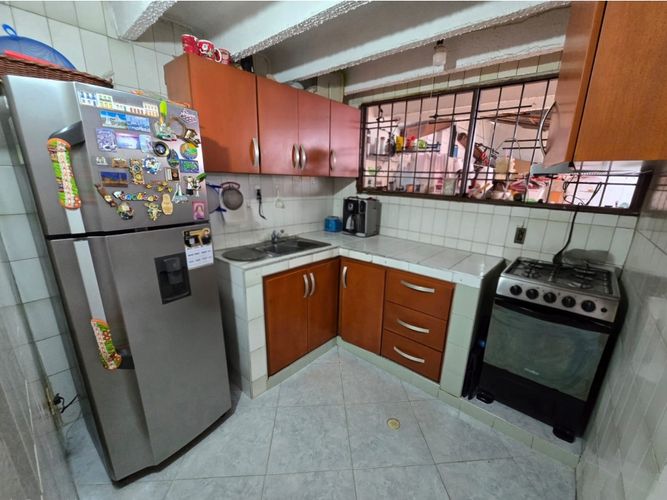 Casa de 4 alcobas en venta en Lagos Iii, Floridablanca, 183 m² · foto 8 de 17