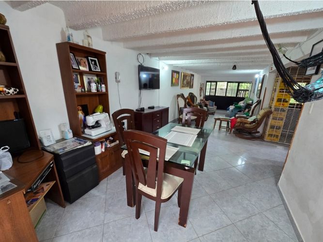 Casa de 4 alcobas en venta en Lagos Iii, Floridablanca, 183 m² · foto 9 de 17