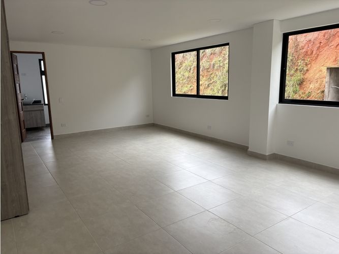 Finca en arriendo en El Carmen de Viboral, 400 m² · foto 16 de 24