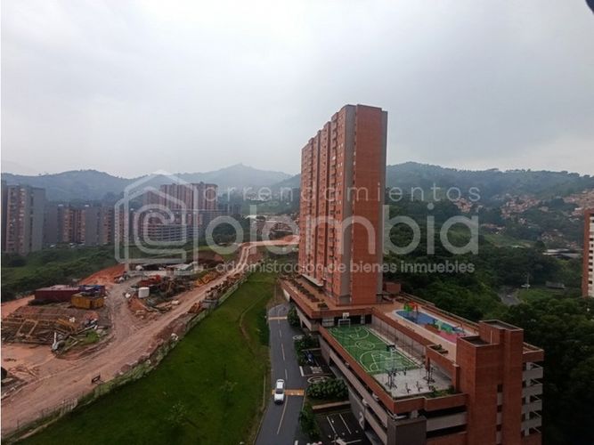 Apartamento en venta en Viviendas Del Sur, Itagüí · foto 8 de 17