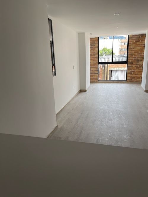 Apartaestudio en venta en Bella Suiza, Bogotá, 37 m² · foto 2 de 6