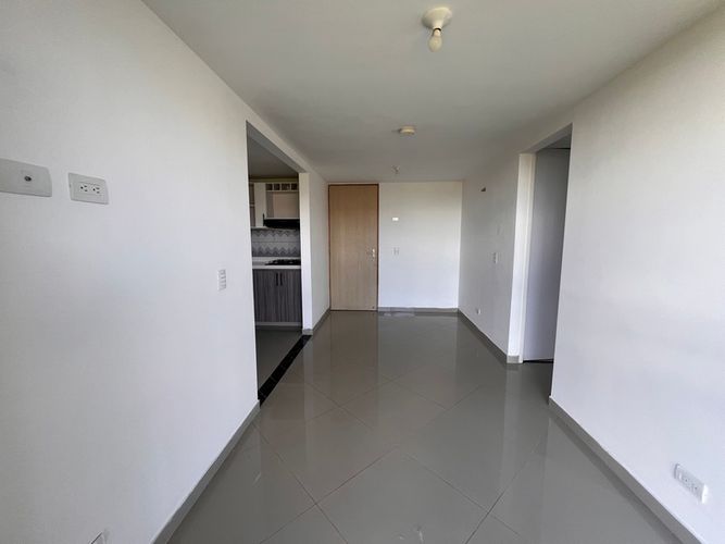 Apartamento de 3 alcobas en venta en Fontibon, Rionegro, 57 m² · foto 2 de 16