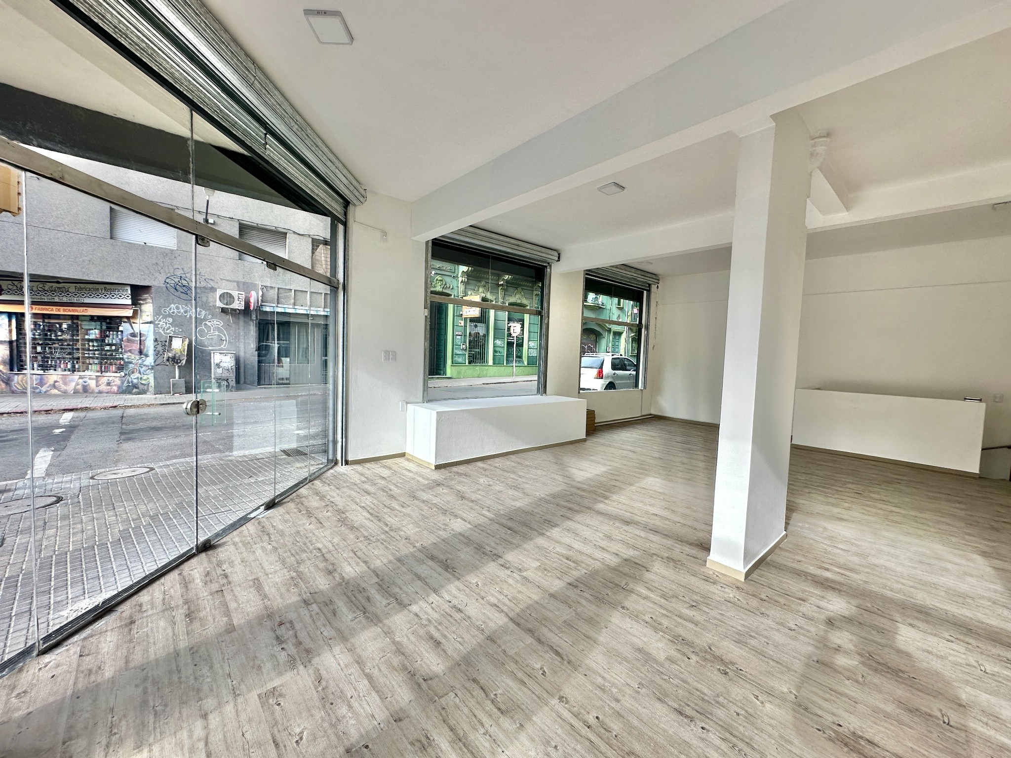 Alquiler de gran local comercial en dos plantas en el Centro