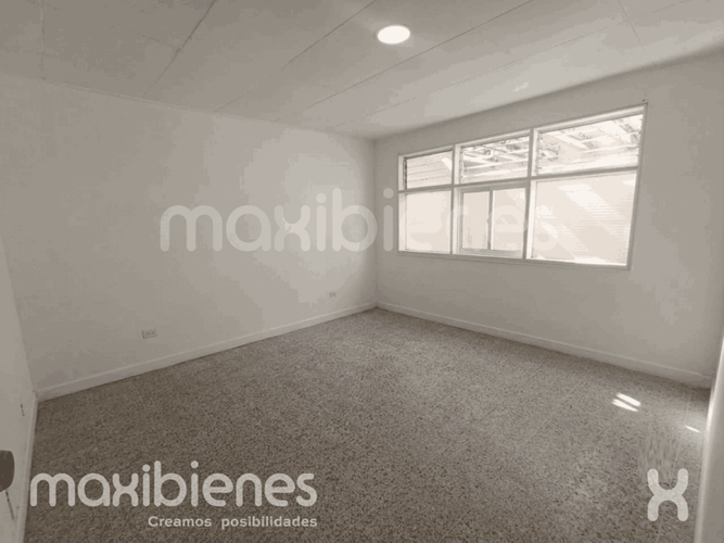 Apartamento de 4 alcobas en arriendo en El Nogal- Los Almendros, Medellín, 260 m² · foto 4 de 12