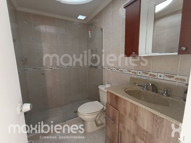 Apartamento de 4 alcobas en arriendo en El Nogal- Los Almendros, Medellín, 260 m² · foto 10 de 12